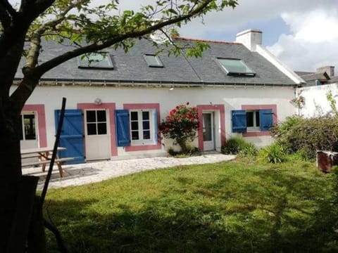 Charmante maison 4 chambres proche plage et centre - FR-1-418-259 House in Locmaria