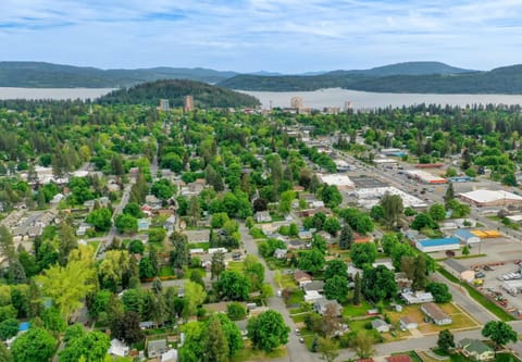 Natural landscape, City view, Lake view, Mountain view, Street view