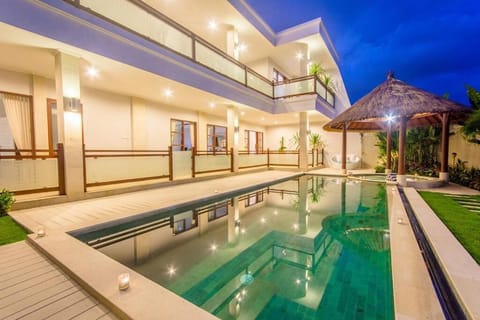 Night, Garden, Balcony/Terrace, Swimming pool