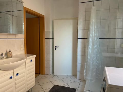 Gemütliche 3 Zimmer Wohnung Apartment in Ramstein-Miesenbach