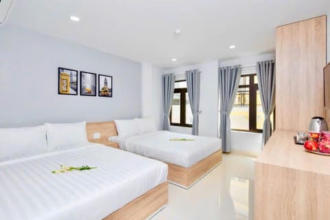 Bed, Living room, Photo of the whole room, Seating area, Bedroom, hair dresser, wardrobe