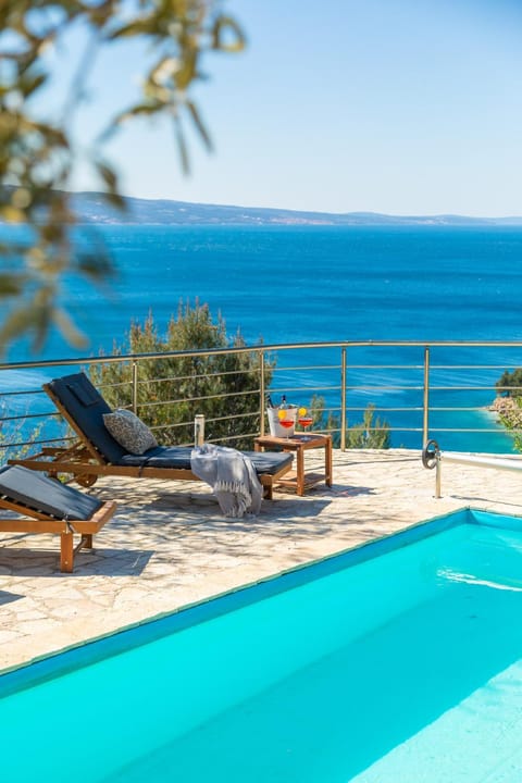 Beach, Pool view, Sea view, Swimming pool, sunbed