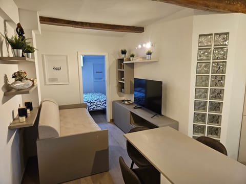 Elegant and beautiful in the heart of Modena Apartment in Modena