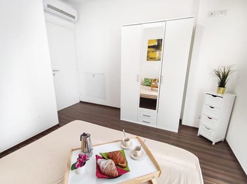 Nuovissimo bilocale Marianne con posto auto Apartment in San Benedetto del Tronto