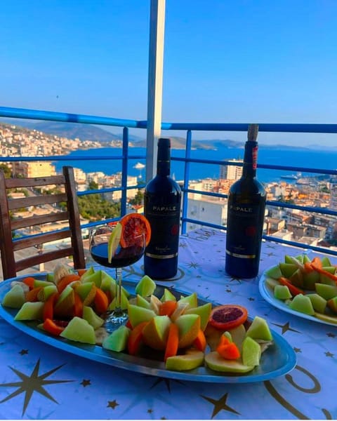 Natural landscape, Food and drinks, Dining area, Food, Buffet breakfast, Drinks