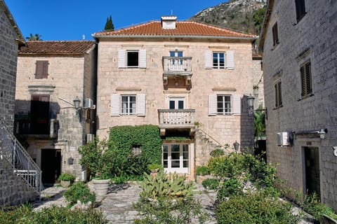 Property building, Natural landscape