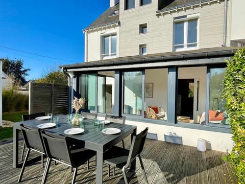 Kerlud, maison avec garden House in Locmariaquer