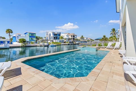 Gorgeous 6 Bedroom New Build 261 Carolina Ave- Heated Pool home House in Estero Island
