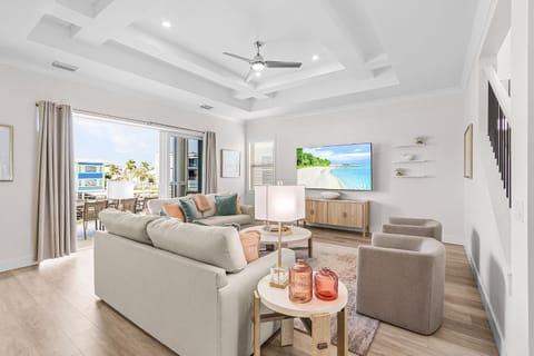 Gorgeous 6 Bedroom New Build 261 Carolina Ave- Heated Pool home House in Estero Island