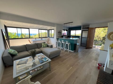 Maison à 50 m de la plage, 10 personnes, 5 chambres en corse du sud, Villa in Coti-Chiavari