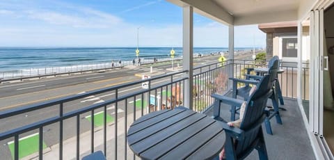 Beachfront Home In Carlsbad - Remodeled House in Carlsbad