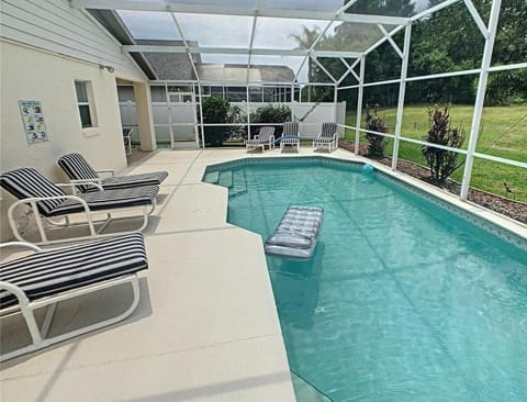 1629 Oak Hill Trail Villa in San Angelo