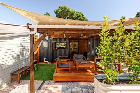 Patio, Seating area