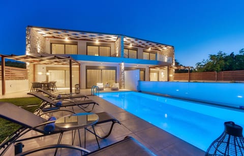 Property building, Pool view, Swimming pool