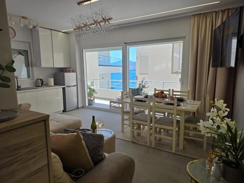 Kitchen or kitchenette, Living room, Dining area