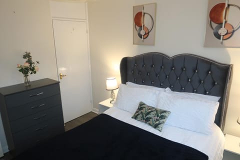 Bed, Bedroom, wardrobe