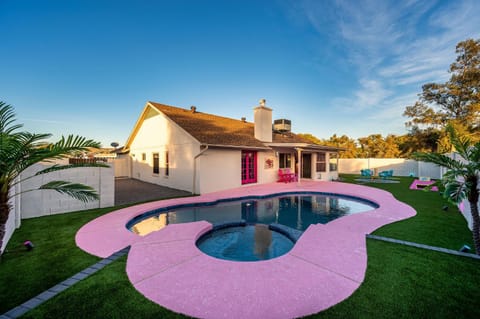 Garden view, Pool view, Swimming pool