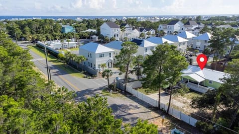 R3 Orange at Inlet Beach with Pool, EV Connector and RV Parking House in Inlet Beach