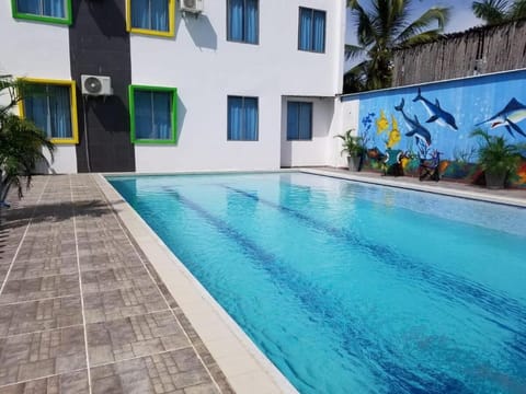 Swimming pool