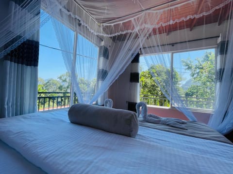 Bed, View (from property/room), Photo of the whole room, Bedroom