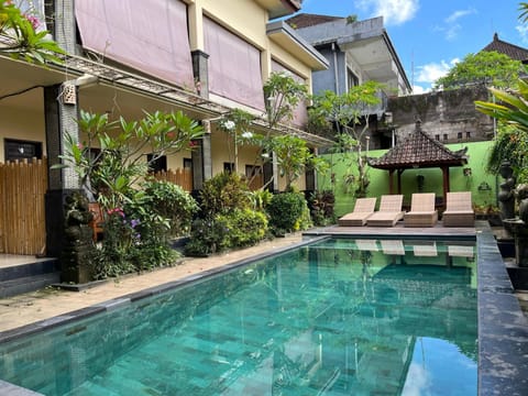 Property building, Pool view