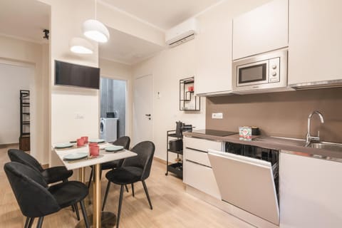 TV and multimedia, Kitchen or kitchenette, Dining area