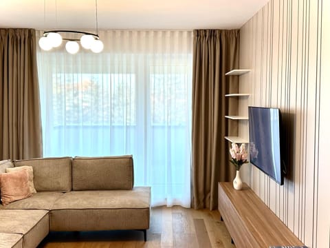 TV and multimedia, Seating area