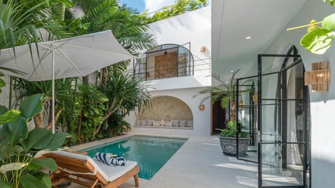 Property building, Pool view, Swimming pool, sunbed