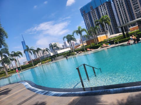 Swimming pool, Swimming pool