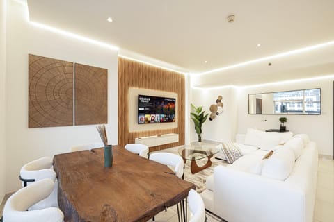 TV and multimedia, Living room, Dining area