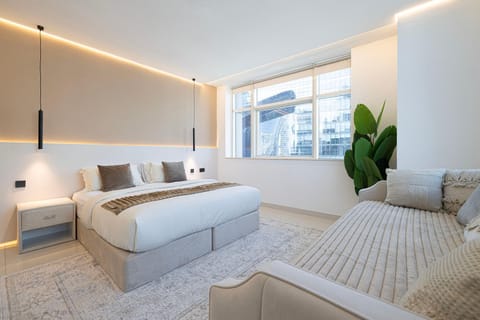 Photo of the whole room, Bedroom