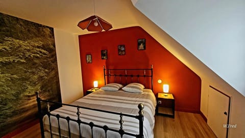 Bed, Photo of the whole room