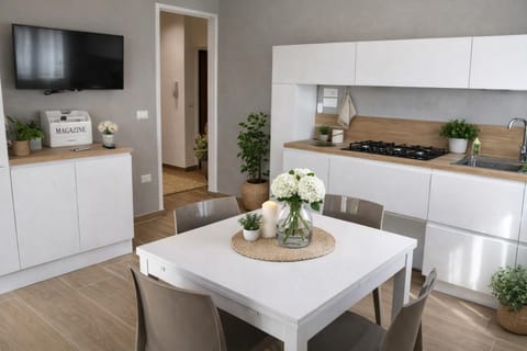 TV and multimedia, Kitchen or kitchenette, Living room, Dining area, minibar, stove