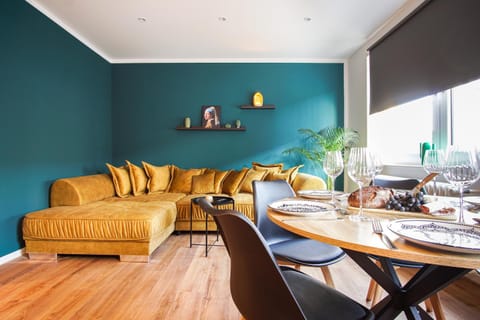 Living room, Seating area, Dining area
