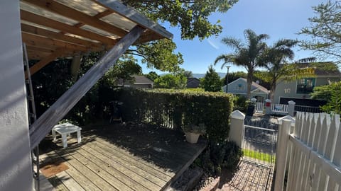 Patio, Garden, Garden view, Mountain view