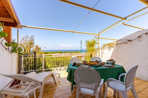 Property building, Patio, Spring, Day, Natural landscape, Summer, Solarium, View (from property/room), Balcony/Terrace, Dining area, Sea view, Breakfast, Sunset, sunbed, sunbed