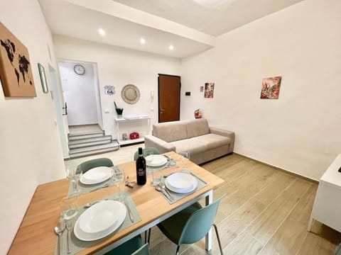 Casa S Trinita 15 min train station, visit Tuscany Apartment in Prato