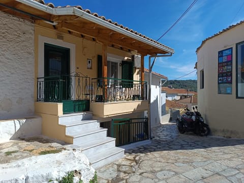 Property building, Street view