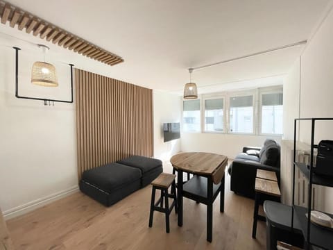 Geneva Modern Motel Apartment in Canton of Geneva