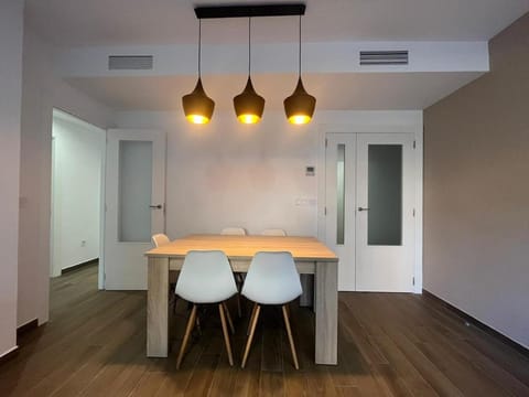 Moderno apartamento centrico con piscina y parking Apartment in Dénia