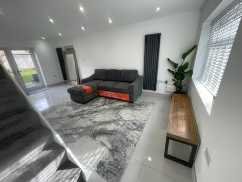 Cwtch Mawr House in Cardiff