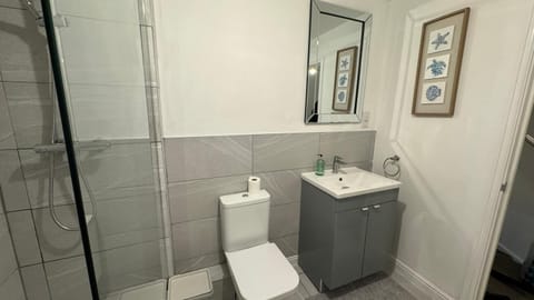 Blue Room shared house Bed and Breakfast in Bristol