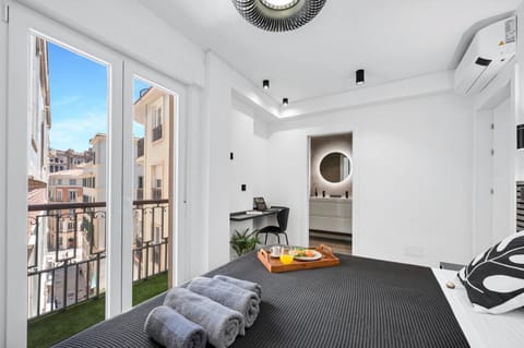 Balcony/Terrace, Bedroom, Garden view