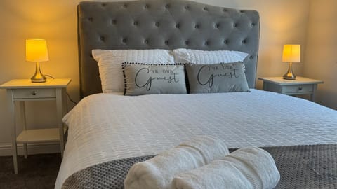 Top Room shared house Bed and Breakfast in Bristol