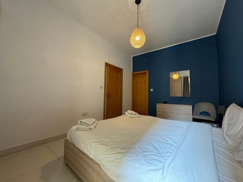 Bed, Bedroom, towels, wardrobe