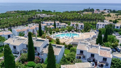 Bird's eye view, Pool view, Sea view, Swimming pool