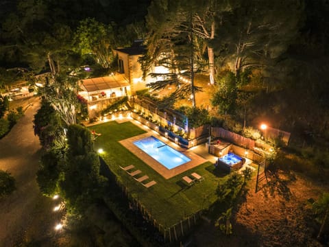 Property building, Night, Natural landscape, Garden, Garden view, Pool view, Swimming pool, sunbed