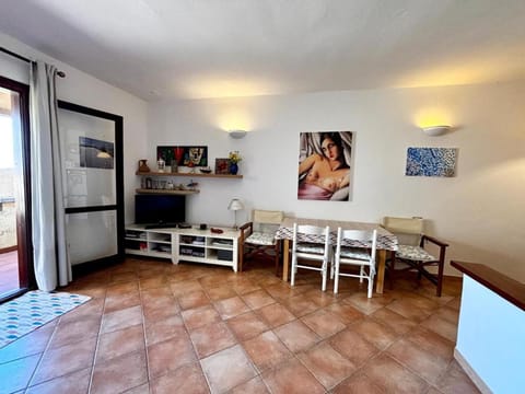 TV and multimedia, Living room, Dining area