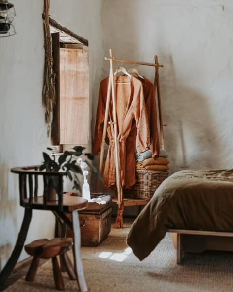 Simplistic Luxury Cottage, Ross Chalet in Tasmania