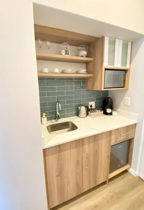 Coffee/tea facilities, Kitchen or kitchenette